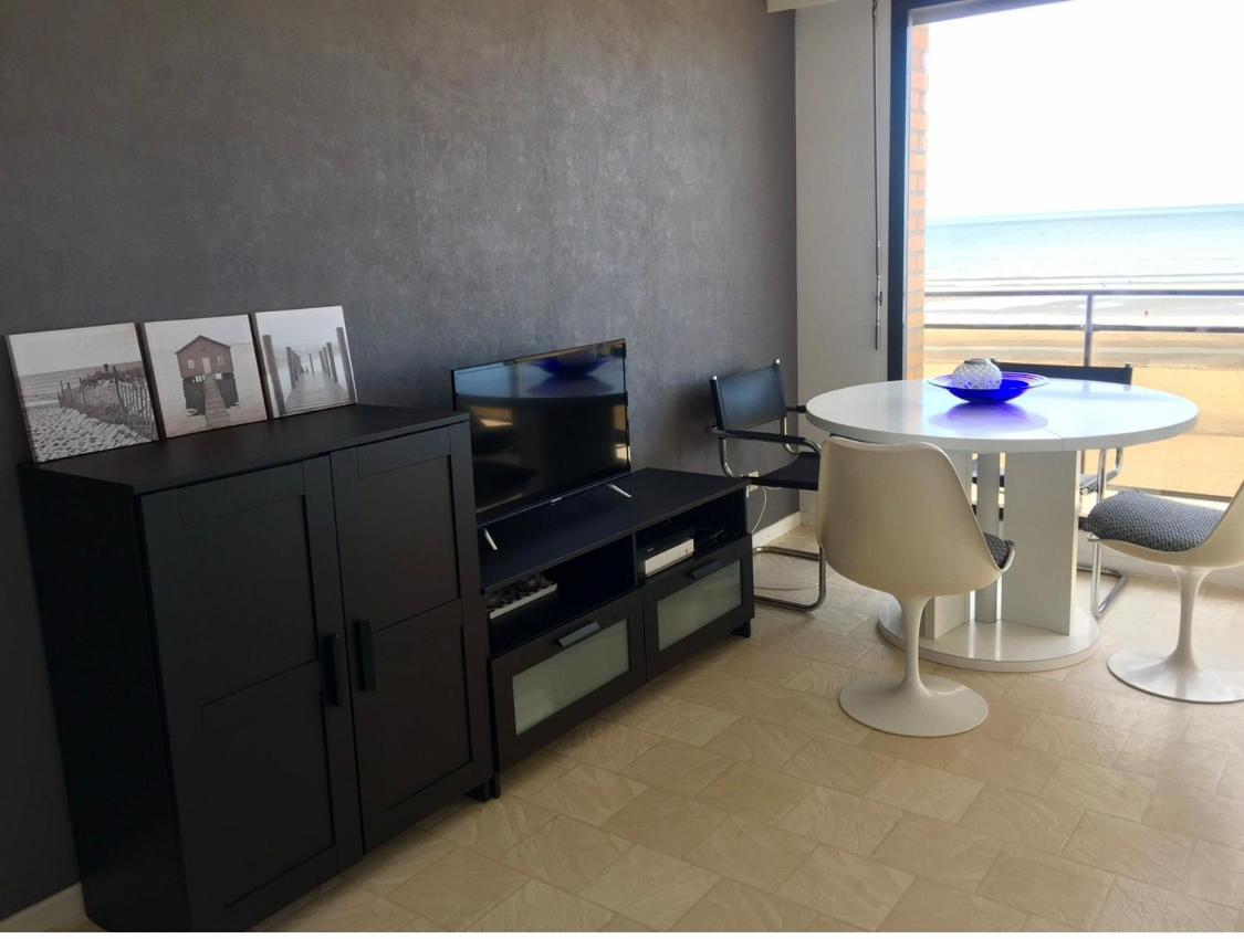 Apartment Flat *